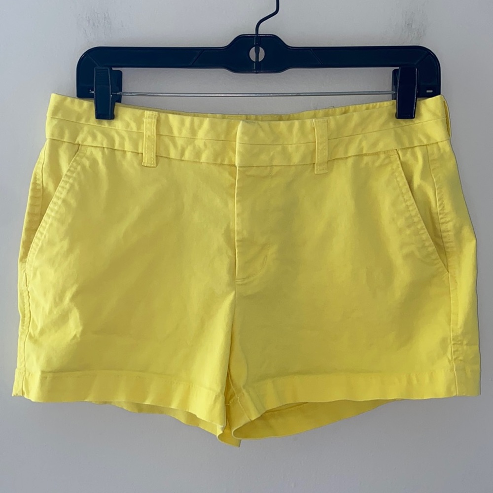 Gap Khakis yellow 3” short with pockets.  Yellow.  Size 2. Very nice like new